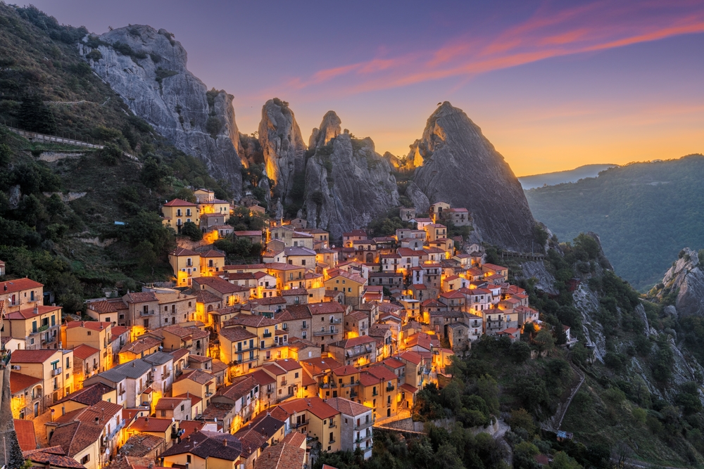 Castelmezzano-village-italy-summer-2025-avventure-bellissime.jpg