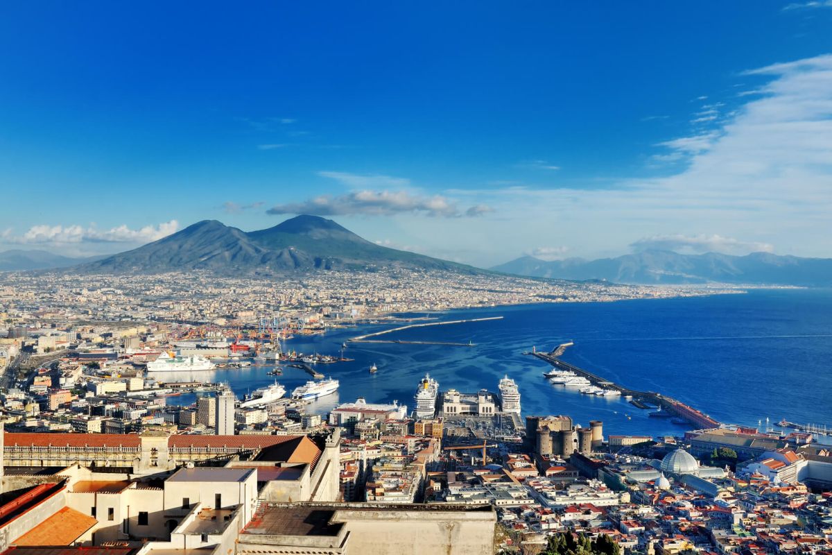 All Tourist Information on Naples, Weather Included