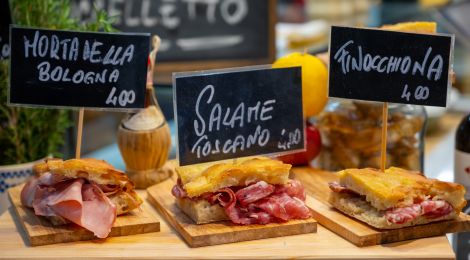 Eating Italy: 10 Must-Visit Markets & 10 Italian Street Foods to Try!